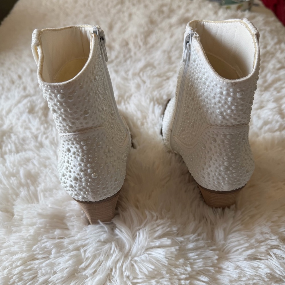 Very G Kady Pearl Rhinestone Ankle Boot Booties Size 8 - Picture 7 of 10